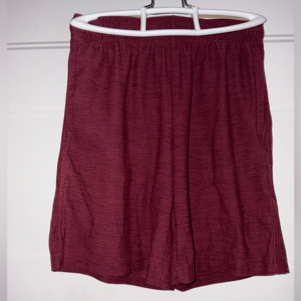 Old Navy Active Shorts Burgundy for boys Medium 8y